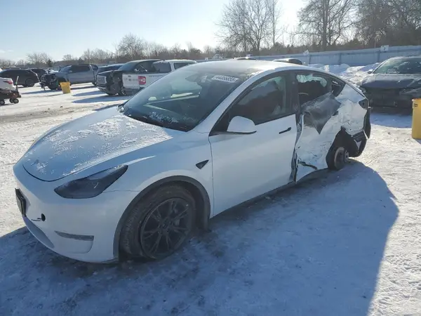 LRWYGDEE2RC661614 2024 TESLA MODEL Y - Image 1