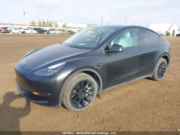 LRWYGDEE3PC103980 2023 TESLA MODEL Y - Image 2