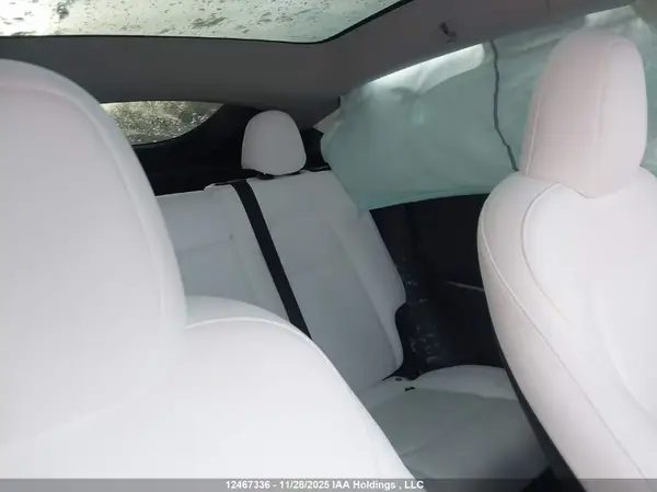 LRWYGDEE3PC104322 2023 TESLA MODEL Y - Image 8