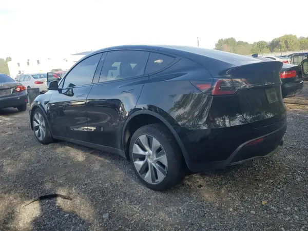 LRWYGDEE3PC105227 2023 TESLA MODEL Y - Image 2