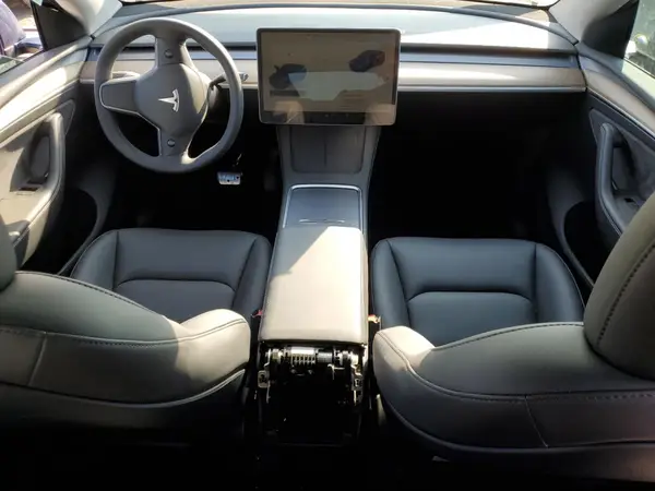 LRWYGDEE3RC670628 2024 TESLA MODEL Y - Image 8