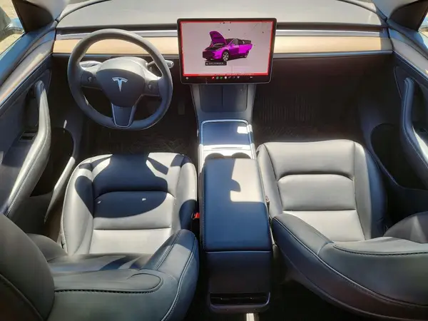 LRWYGDEE4PC028609 2023 TESLA MODEL Y - Image 8