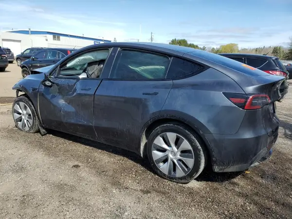 LRWYGDEE4PC162715 2023 TESLA MODEL Y - Image 2