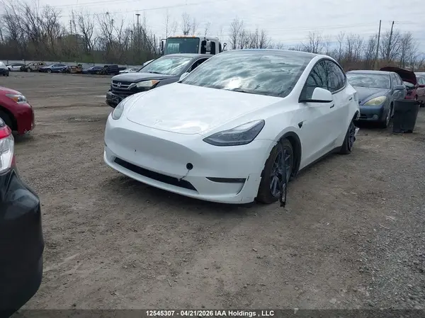 LRWYGDEE5PC028800 2023 TESLA MODEL Y - Image 2