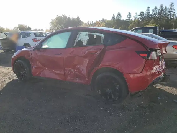LRWYGDEE6PC136911 2023 TESLA MODEL Y - Image 2