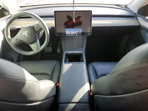 LRWYGDEE6PC136911 2023 TESLA MODEL Y - Image 8