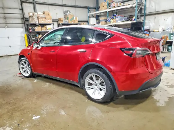 LRWYGDEE6PC137038 2023 TESLA MODEL Y - Image 2