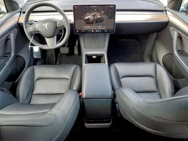 LRWYGDEE6PC264730 2023 TESLA MODEL Y - Image 8