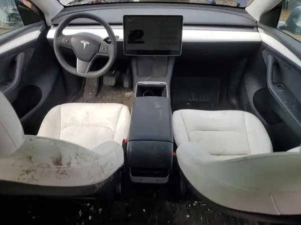 LRWYGDEE7PC103531 2023 TESLA MODEL Y - Image 8