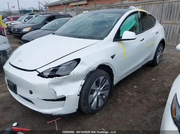 LRWYGDEE7PC107207 2023 TESLA MODEL Y - Image 2
