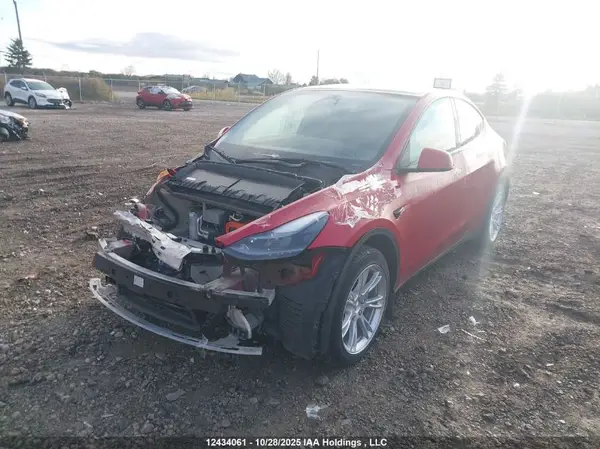 LRWYGDEE7PC163339 2023 TESLA MODEL Y - Image 2