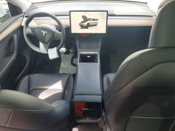 LRWYGDEE8PC005642 2023 TESLA MODEL Y - Image 8
