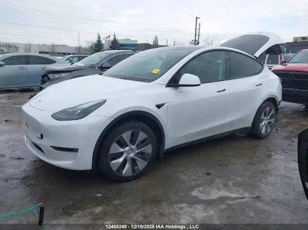 LRWYGDEE8PC136800 2023 TESLA MODEL Y - Image 2