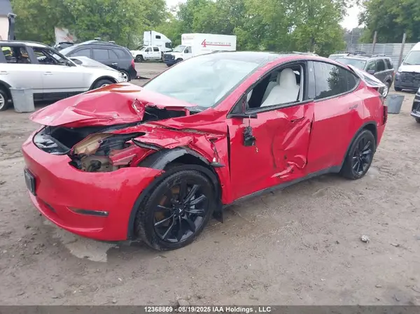 LRWYGDEE8PC162930 2023 TESLA MODEL Y - Image 2