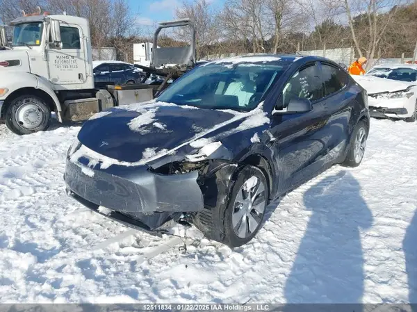LRWYGDEE8PC264390 2023 TESLA MODEL Y - Image 2
