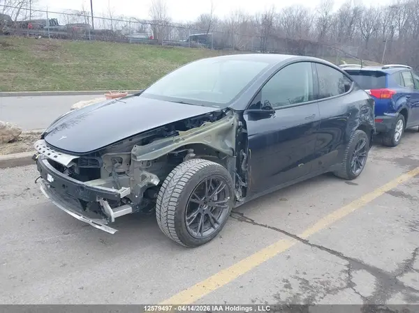 LRWYGDEE8RC670074 2024 TESLA MODEL Y - Image 2
