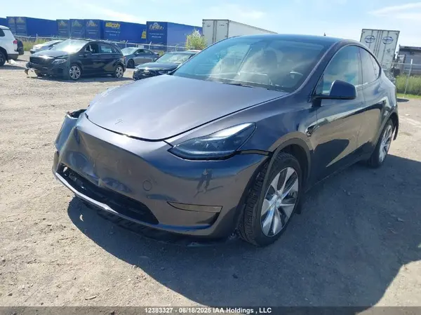 LRWYGDEE9PC265662 2023 TESLA MODEL Y - Image 2