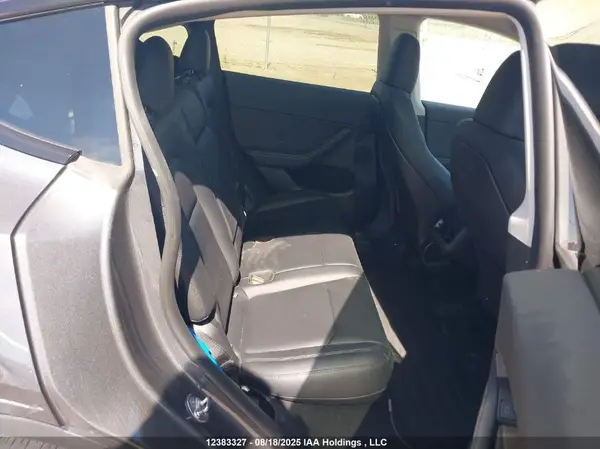 LRWYGDEE9PC265662 2023 TESLA MODEL Y - Image 8