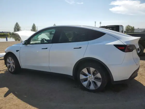 LRWYGDEEXPC104060 2023 TESLA MODEL Y - Image 2