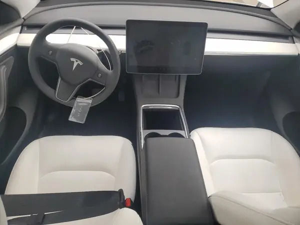 LRWYGDEEXPC228734 2023 TESLA MODEL Y - Image 8
