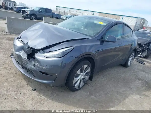 LRWYGDEEXPC265122 2023 TESLA MODEL Y - Image 2