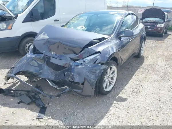LRWYGDEEXPC266609 2023 TESLA MODEL Y - Image 2