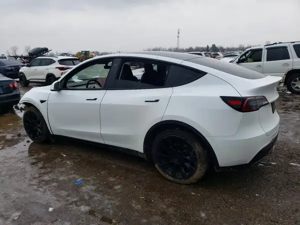 LRWYGDFD0PC929997 2023 TESLA MODEL Y - Image 2