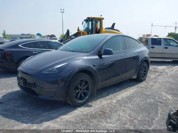 LRWYGDFD1RC673257 2024 TESLA MODEL Y - Image 2