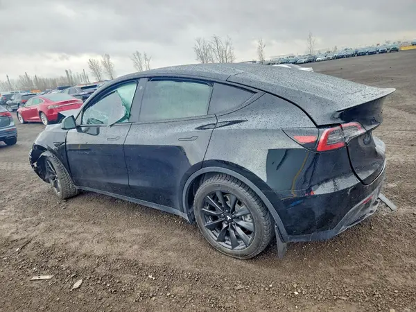 LRWYGDFD4PC939125 2023 TESLA MODEL Y - Image 2