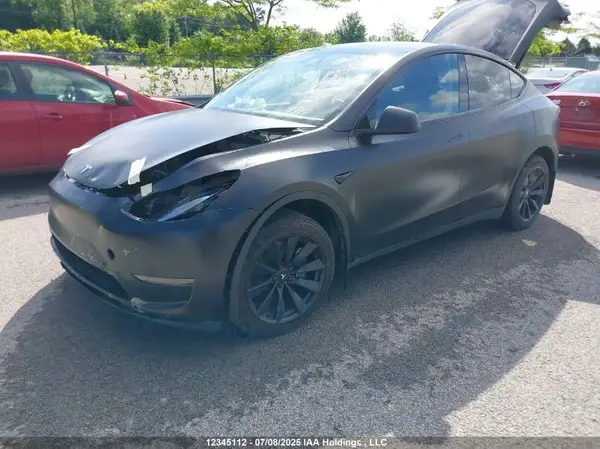 LRWYGDFD4RC672569 2024 TESLA MODEL Y - Image 2