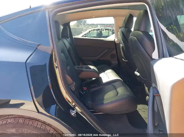 LRWYGDFD6PC057423 2023 TESLA MODEL Y - Image 8
