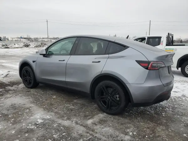 LRWYGDFD8RC662417 2024 TESLA MODEL Y - Image 2
