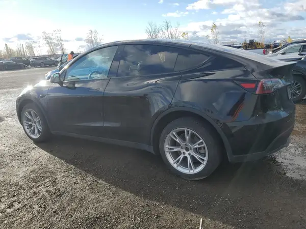LRWYGDFDXPC227735 2023 TESLA MODEL Y - Image 2
