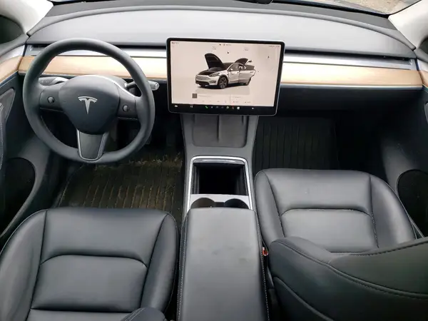 LRWYGDFDXRC673225 2024 TESLA MODEL Y - Image 8