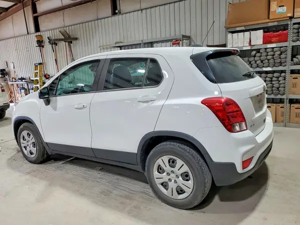 LSGCJKSB0KY005180 2019 CHEVROLET TRAX - Image 2