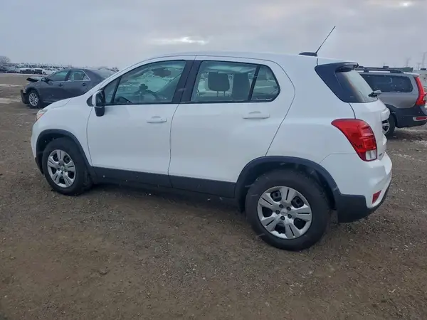LSGCJKSB1KY008380 2019 CHEVROLET TRAX - Image 2