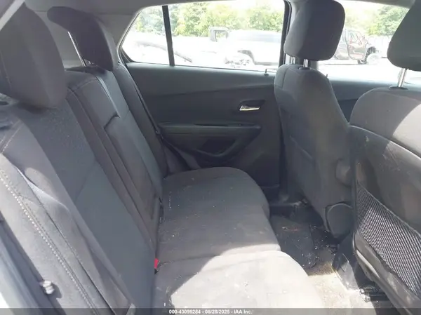 LSGCJKSB5KY004235 2019 CHEVROLET TRAX - Image 8