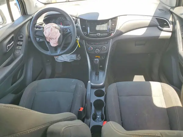 LSGCJKSB9KY011981 2019 CHEVROLET TRAX - Image 8