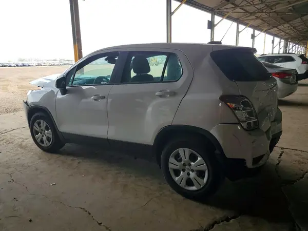 LSGCJKSBXKY008670 2019 CHEVROLET TRAX - Image 2