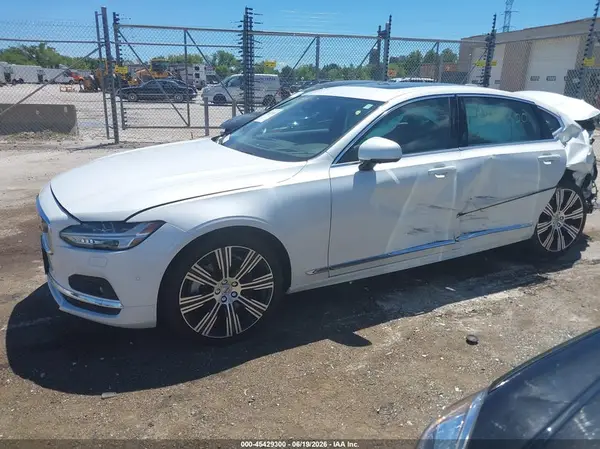 LVY062AF6SP452356 2025 VOLVO S90 - Image 2