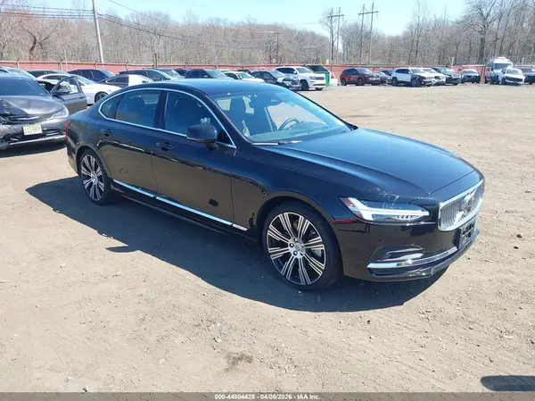 LVY062MA0PP349778 2023 VOLVO S90 - Image 1