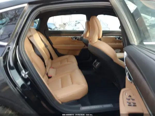 LVY062MA1PP318801 2023 VOLVO S90 - Image 8