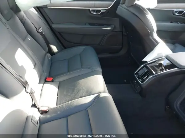LVY062MA3PP319142 2023 VOLVO S90 - Image 8