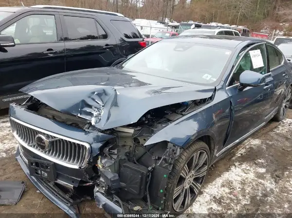 LVY062MAXPP314388 2023 VOLVO S90 - Image 2