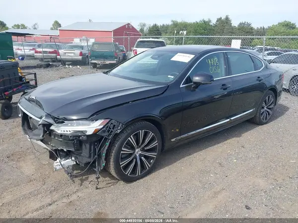 LVY062ME7RP422330 2024 VOLVO S90 - Image 2