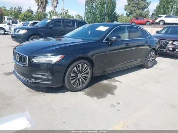 LVY062MK8NP252351 2022 VOLVO S90 - Image 2