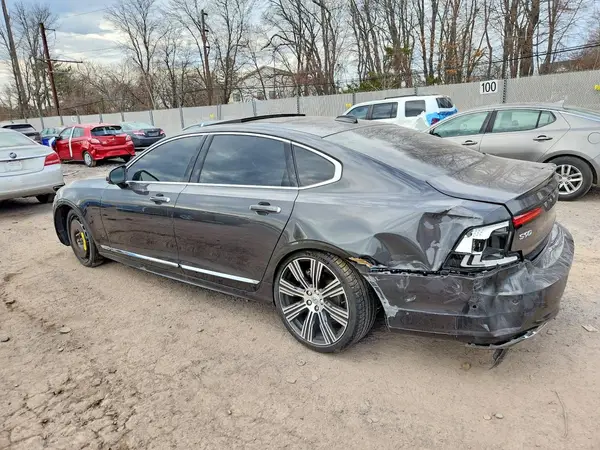 LVY062ML6NP258402 2022 VOLVO S90 - Image 2