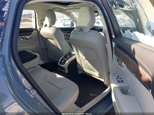 LVY062ML9NP269250 2022 VOLVO S90 - Image 8