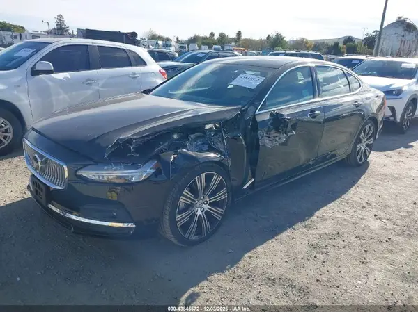 LVY062MLXNP271623 2022 VOLVO S90 - Image 2