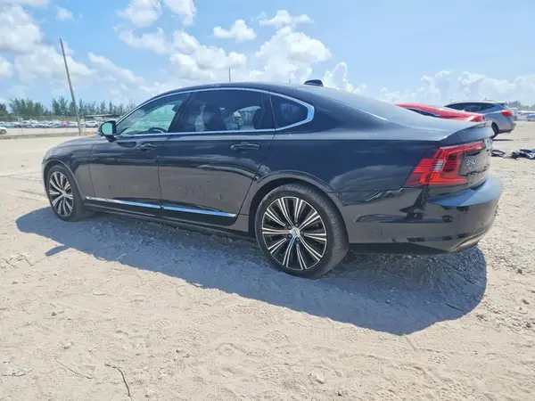 LVY062MN2PP321760 2023 VOLVO S90 - Image 2